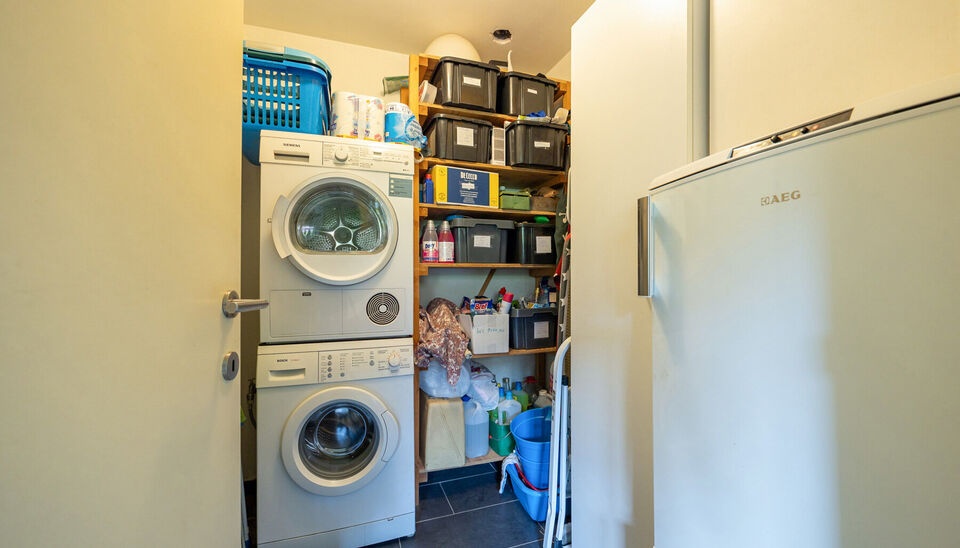 PRACHTIG GELIJKVLOERS APPARTEMENT (97M2) MET 2 SLAAPKAMERS, TERRAS + TUIN EN AUTOSTANDPLAATS TE HASSELT (KORTESSEM)!

In het centrum van Kortessem, meer bepaald op de Omstraat 1 vinden we, op de gelijkvloerse verdieping, dit hedendaags appartement met 2 s