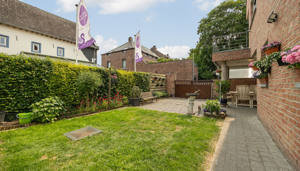 PRACHTIG GELIJKVLOERS APPARTEMENT (97M2) MET 2 SLAAPKAMERS, TERRAS + TUIN EN AUTOSTANDPLAATS TE HASSELT (KORTESSEM)!

In het centrum van Kortessem, meer bepaald op de Omstraat 1 vinden we, op de gelijkvloerse verdieping, dit hedendaags appartement met 2 s
