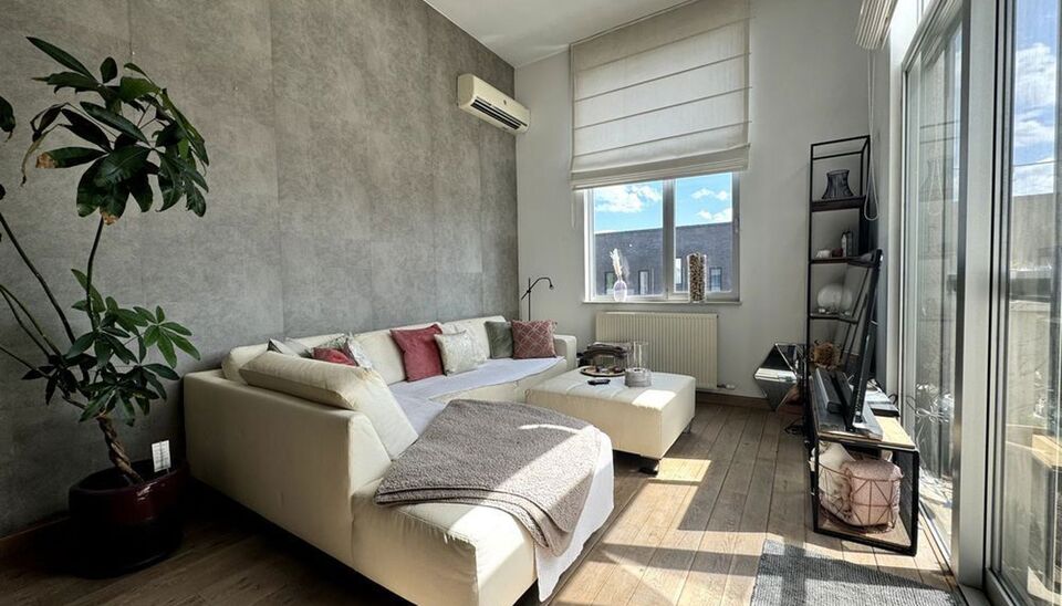 PRACHTIG RUIM (111m2) EN LICHTRIJK APPARTEMENT MET 2 SLAAPKAMERS, RUIM ZONNETERRAS, AUTOSTANDPLAATS, GARAGEBOX + KELDERBERGING TE HASSELT (BINNEN DE GROTE RING)!

Op een steenworp van het centrum van Hasselt bevindt zich dit prachtig appartement gelegen i