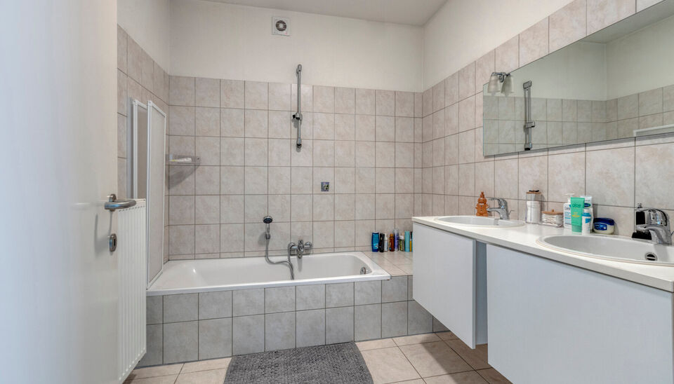 Appartementsgebouw te koop in Bree