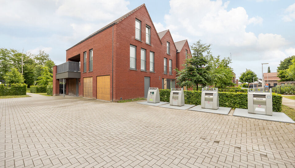 MODERNE NIEUWBOUW TUINVILLA MET 2 (UITBREIDBAAR TOT 3) SLAAPKAMERS, TERRAS EN INPANDIGE GARAGE TE GENK!

Deze tuinvilla maakt deel uit van het nieuwbouwproject 'Tuinvilla's - Voetbalhof - Noordlaan' gelegen te Genk (Winterslag). 
Natuur en winkels vind j