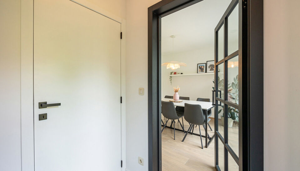 MODERNE NIEUWBOUW TUINVILLA MET 2 (UITBREIDBAAR TOT 3) SLAAPKAMERS, TERRAS EN INPANDIGE GARAGE TE GENK!

Deze tuinvilla maakt deel uit van het nieuwbouwproject 'Tuinvilla's - Voetbalhof - Noordlaan' gelegen te Genk (Winterslag). 
Natuur en winkels vind j