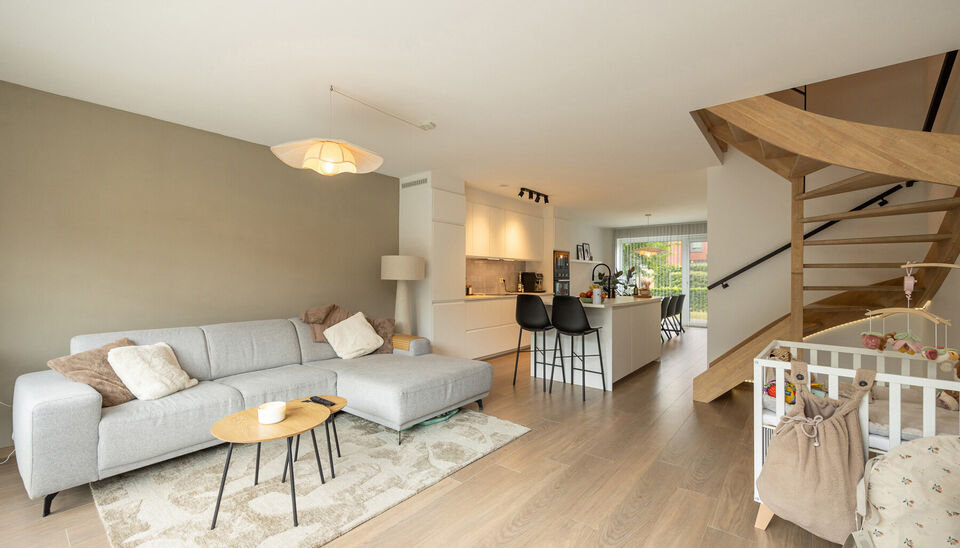 MODERNE NIEUWBOUW TUINVILLA MET 2 (UITBREIDBAAR TOT 3) SLAAPKAMERS, TERRAS EN INPANDIGE GARAGE TE GENK!

Deze tuinvilla maakt deel uit van het nieuwbouwproject 'Tuinvilla's - Voetbalhof - Noordlaan' gelegen te Genk (Winterslag). 
Natuur en winkels vind j