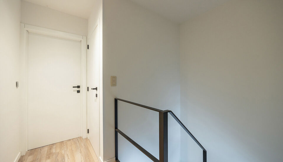 MODERNE NIEUWBOUW TUINVILLA MET 2 (UITBREIDBAAR TOT 3) SLAAPKAMERS, TERRAS EN INPANDIGE GARAGE TE GENK!

Deze tuinvilla maakt deel uit van het nieuwbouwproject 'Tuinvilla's - Voetbalhof - Noordlaan' gelegen te Genk (Winterslag). 
Natuur en winkels vind j