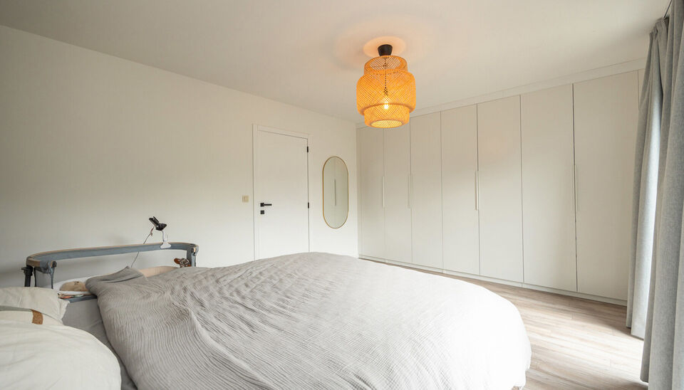 MODERNE NIEUWBOUW TUINVILLA MET 2 (UITBREIDBAAR TOT 3) SLAAPKAMERS, TERRAS EN INPANDIGE GARAGE TE GENK!

Deze tuinvilla maakt deel uit van het nieuwbouwproject 'Tuinvilla's - Voetbalhof - Noordlaan' gelegen te Genk (Winterslag). 
Natuur en winkels vind j