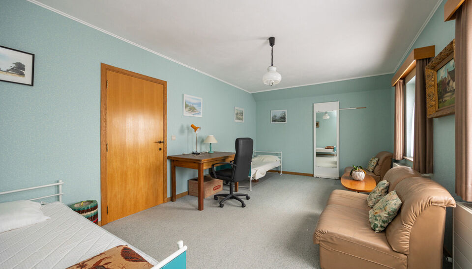 RUIME EN GOED GELEGEN GEZINSWONING MET 6 SLAAPKAMERS OP RUIM EN BREED PERCEEL VAN 07A48CA TE HASSELT!

Deze woning is gelegen in een rustige buurt te Kermt (Hasselt). Een ligging die een vlotte verbinding met het centrum van Hasselt heeft en die omliggend