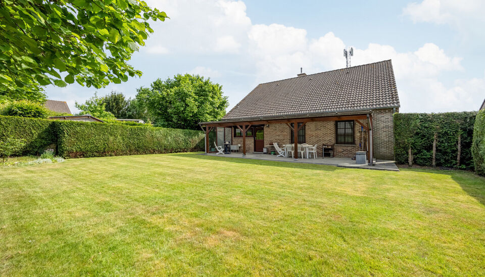 RUIME EN GOED GELEGEN GEZINSWONING MET 6 SLAAPKAMERS OP RUIM EN BREED PERCEEL VAN 07A48CA TE HASSELT!

Deze woning is gelegen in een rustige buurt te Kermt (Hasselt). Een ligging die een vlotte verbinding met het centrum van Hasselt heeft en die omliggend