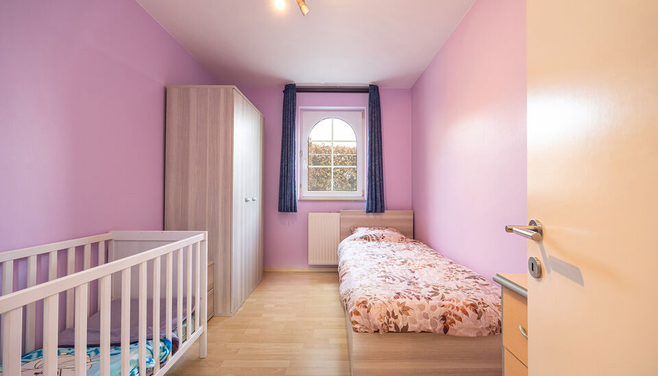 PERFECT ONDERHOUDEN, GELIJKVLOERSE GEZINSWONING MET EXTRA KAMERS OP ZOLDER, INPANDIGE GARAGE EN ZEER GOED GUNSTIG EPC OP EEN RUIM PERCEEL VAN&nbsp;11A30CA TE OUDSBERGEN (OPGLABBEEK)

Welkom in de Voerstraat 19 in Oudsbergen (Opglabbeek), waar deze bijzonder r