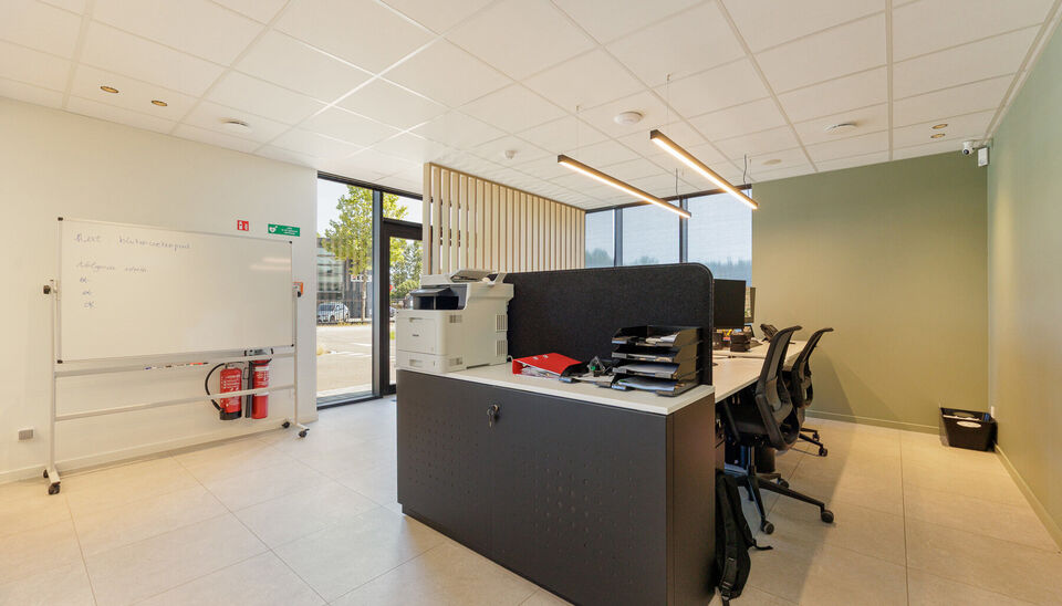 Kantoorgebouw te koop in Diepenbeek