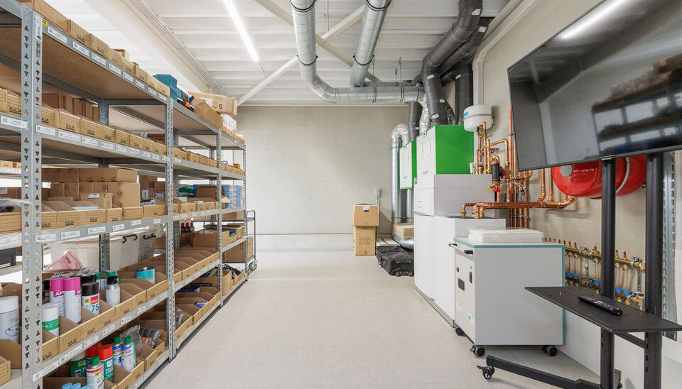 Kantoorgebouw te koop in Diepenbeek